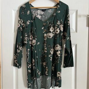 Torrid 2 Dark Green Floral Blouse